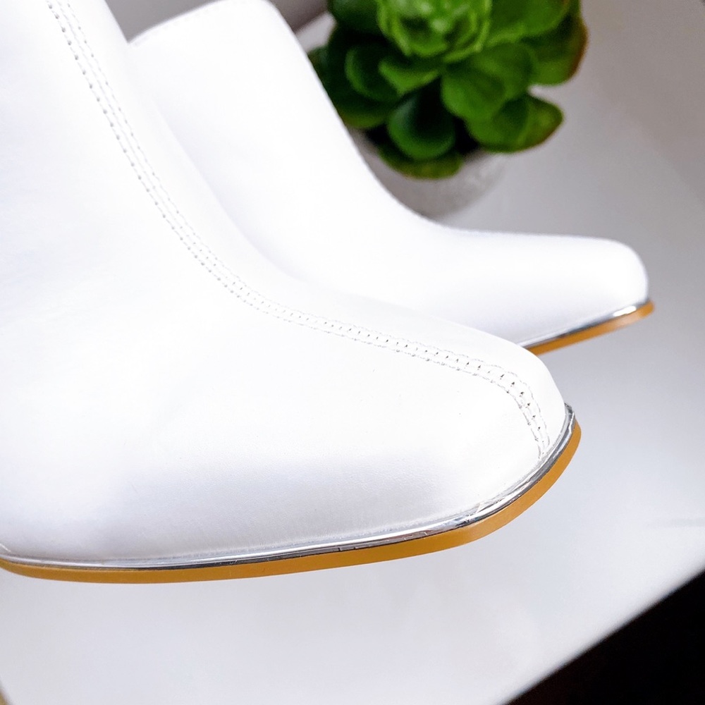 👡 WHITE FAUX LEATHER STITCHED CHUNKY HEEL MULES! - Picture 6 of 16